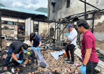 RUMAH LUDES DILALAP API! Kakek 73 Tahun Selamat Setelah Lihat Api Menjilat Plafon
