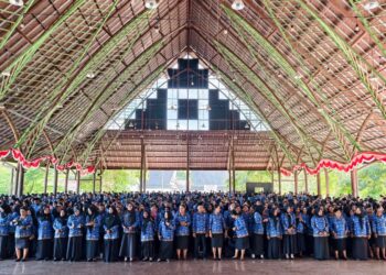 Perkuat Lini Pelayanan, Pemkab Malteng Serahkan Ribuan SK PPPK Paruh Waktu