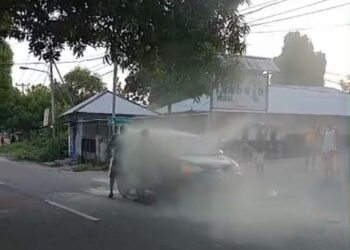 Api Dari Belakang Mobil, Dugaan HP Meledak di Kasus Avanza Masohi Dinilai Janggal
