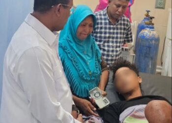 Bupati Malteng  Jenguk Korban Konflik Hitu–Morela