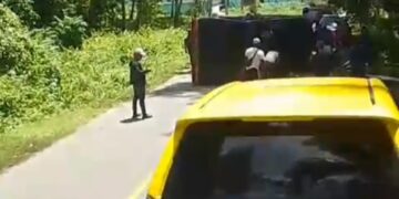 Rem Blong Berulang di Pohon Batu,  Bus “Nona Ambon” Terguling, 8 Penumpang Luka